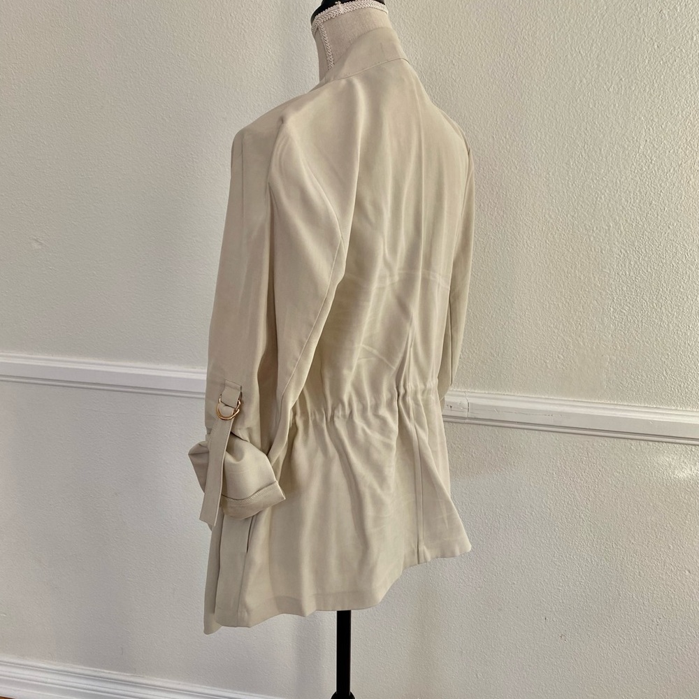 Cream jacket - Picture 2 of 2